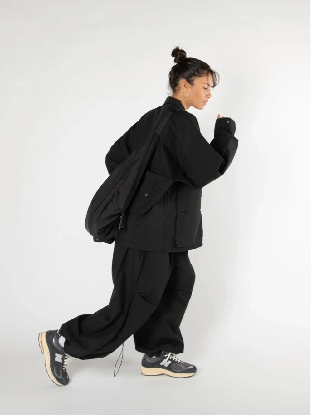Estudio Niksen Black Crossbody City Bag